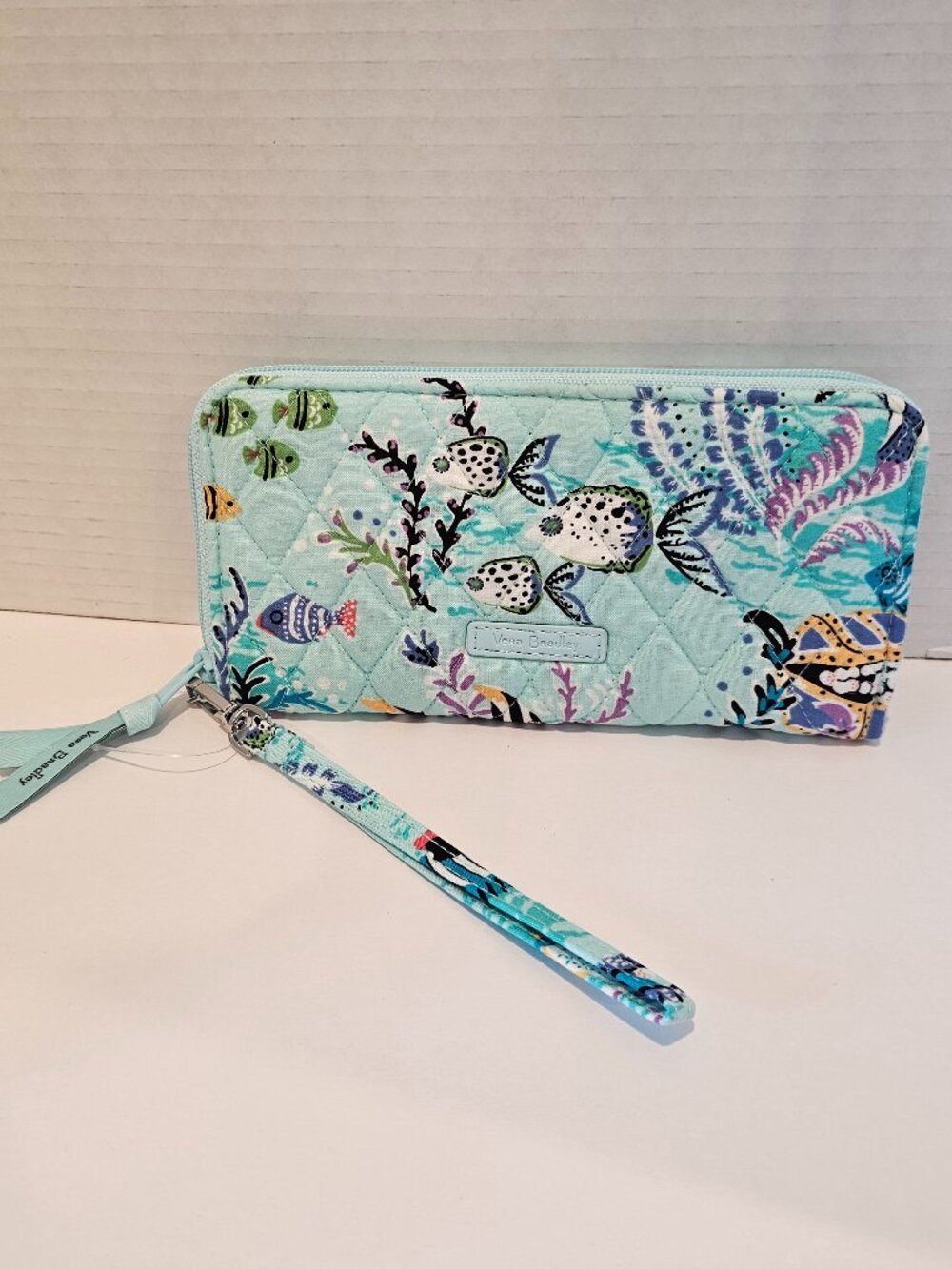 NWT Vera Bradley RFID Accordion Wristlet Wallet Antilles Treasure Water Sea Bag